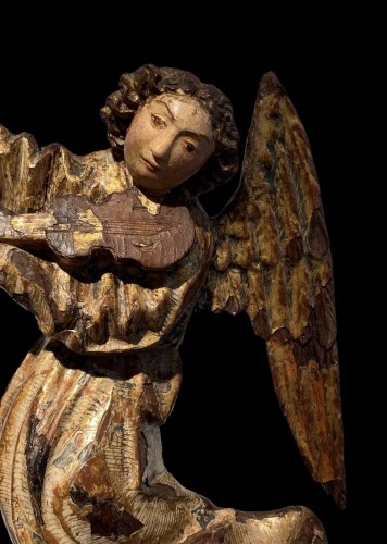 Religious Antiques  - Angel playing the vielle, Flanders 16th century