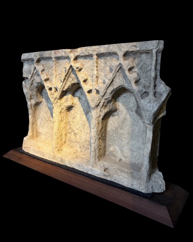 Grand triptyque en pierre (France, vers 1400) - Seghers & Pang Fine Arts