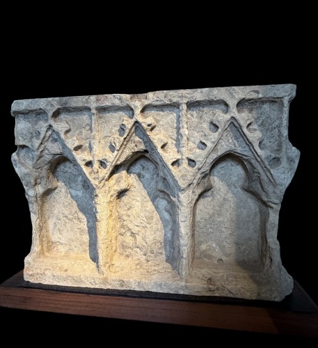 Antiquités - Grand triptyque en pierre (France, vers 1400)