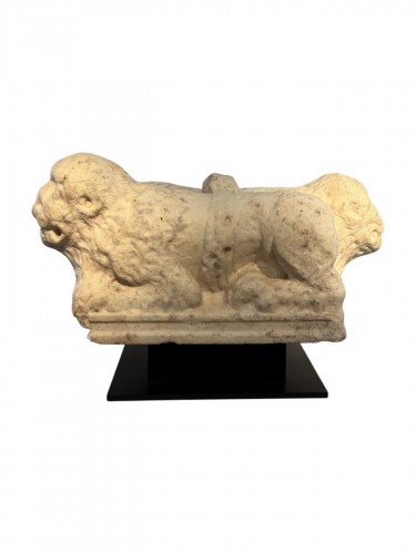 Double Lion column finial, Italy 13th century