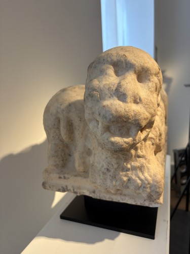 Sculpture  - Double Lion column finial, Italy 13th century