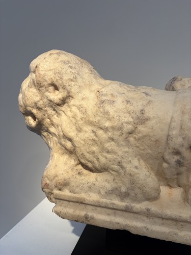 Double Lion column finial, Italy 13th century - 