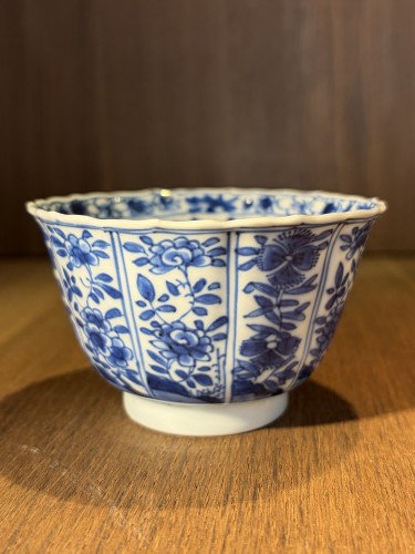 18th century - Three blue and white porcelain cups, Kangxi (1662-1722