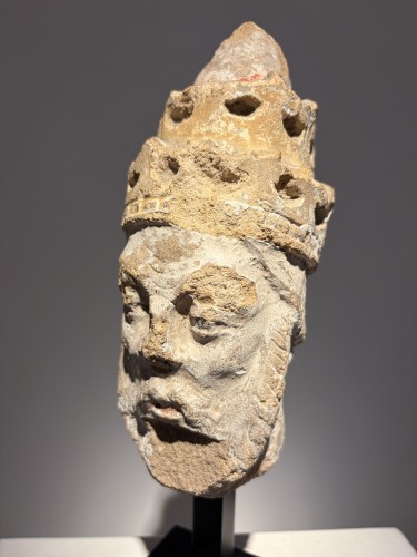Antiquités - Head of a Pope, France early 15th century