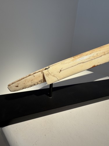Antiquités - Throwing Harpoon Socketpiece, Alaska 19th century