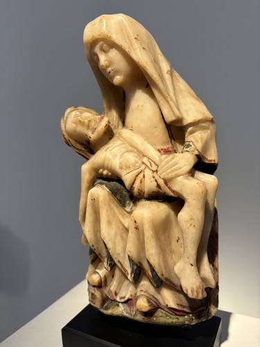 A 15th century Nottingham alabaster Pietà - 