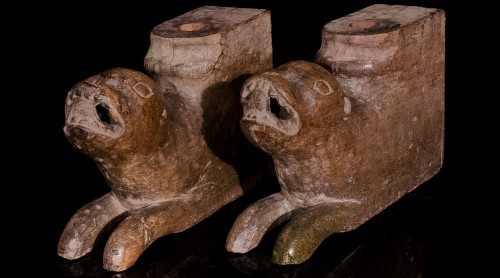 Antiquités - Lion Bearers (circa 1300)