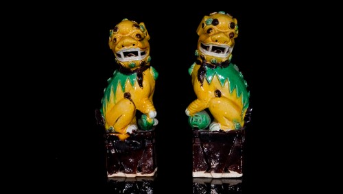 Pair of Guardian Lions (Kangxi, 1662-1722) - Asian Works of Art Style 