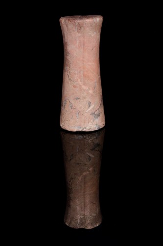 Antiquités - Colonne Bactriane en pierre marbrée rose (2e mill. Av. JC)