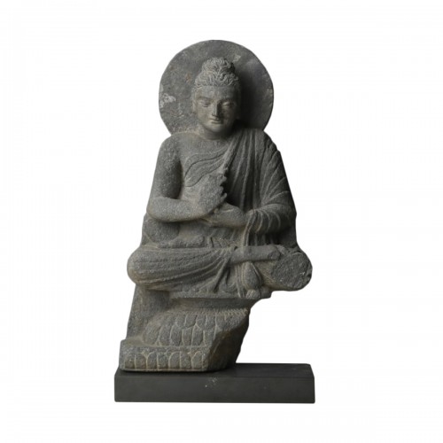 Gandharan sculpture of the Buddha (2nd-4th cent. AD)