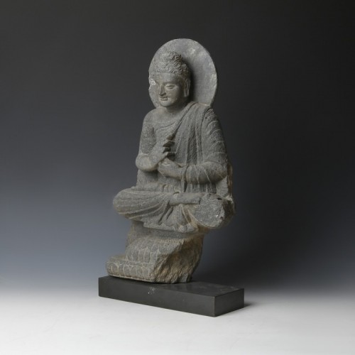 Gandharan sculpture of the Buddha (2nd-4th cent. AD) - 