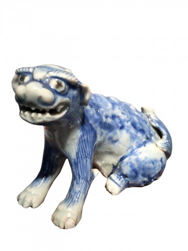 Meiji Blue and White Ceramic Dog (Japan, 19th cent)