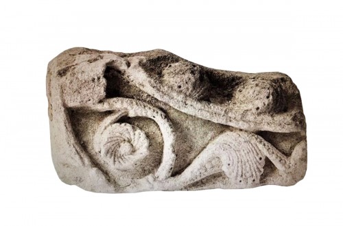 Romanesque limestone fragment (France, 12th cent)