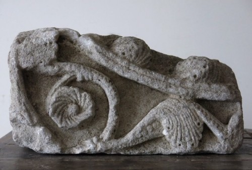 Romanesque limestone fragment (France, 12th cent) - Sculpture Style Middle age