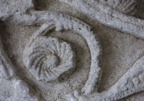 Sculpture  - Romanesque limestone fragment (France, 12th cent)