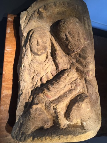 Nativité en pierre sablonneuse -  France, XVIe siècle - Moyen Âge