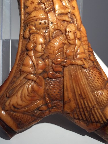 Corps de poire à poudre (Allemagne, XVIe siècle) - Seghers & Pang Fine Arts