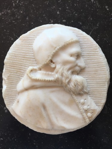 Male portrait in white marble medaillon (Italy, 16th century) - Renaissance