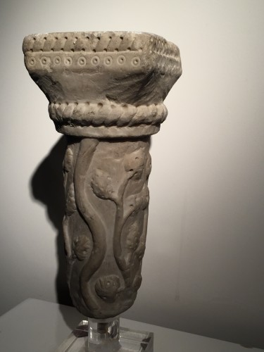 11th to 15th century - Marble column fragment (Italy, end of 12th cent)