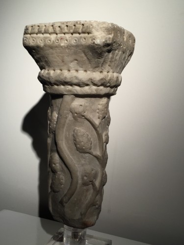 Middle age - Marble column fragment (Italy, end of 12th cent)