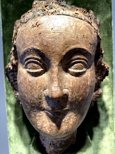 Crowned Holy Virgin (Île-de-France, 13th cent) - Middle age