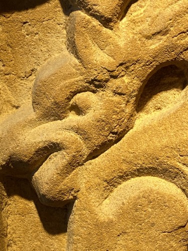 Stèle avec Griphon et Oiseau (Italie, XIIIe) - Sculpture Style Moyen Âge