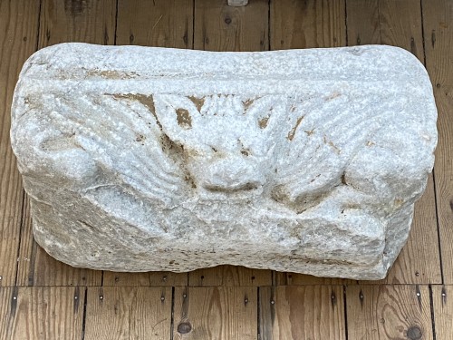 Sculpture Sculpture en Marbre - Élément architectural avec Tête de Chauve-souris (Italie, XIIe – XIIIe siècles)