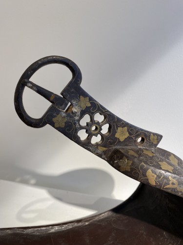 Bronze Samurai Stirrups inlaid with Gold, Abumi (Japan, Edo period) - 