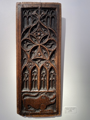 11th to 15th century - Carved oak gothic panel (France, 15th century)