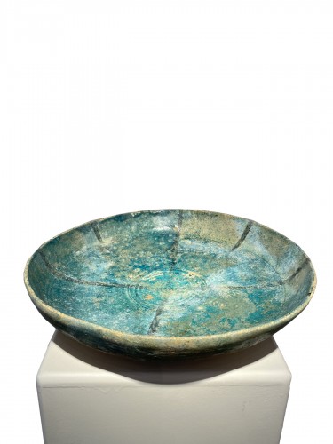 Large Kashan Pottery Bowl / Plate - Persia, 12th-13th Century