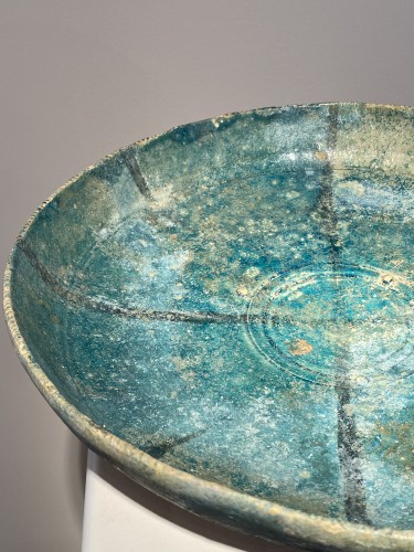 11th to 15th century - Large Kashan Pottery Bowl / Plate - Persia 12th-13th Century