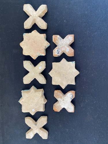 Antiquités - 8 Kashan Star and Cross Tiles - Persia 12th-13th century