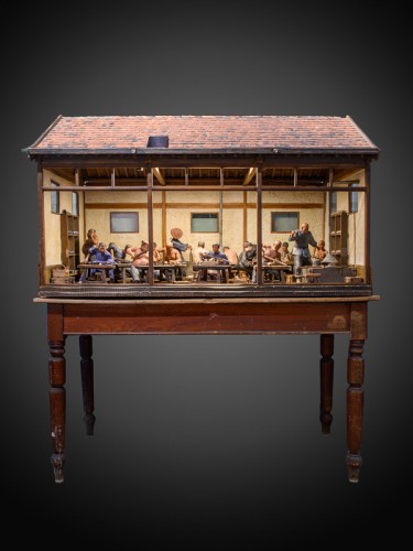 Maquette du 19e siècle d'un atelier chinois comportant 17 figures en terre cuite - Spectandum