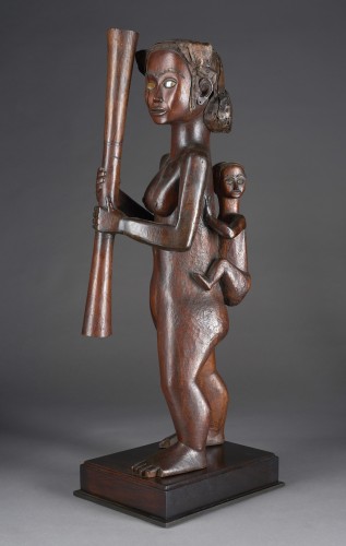 Tribal Art  - Maternity, Fang-Mabea People, Cameroon. Provenance R.Caillois-P.Ratton