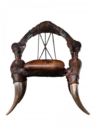 Colonial African Leather & Horn Throne Armchair, 1st half 20th Century