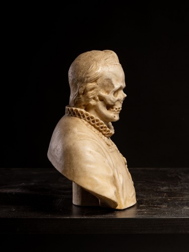 Vanitas (Memento Mori) Bust carved in marble, Italy 18th century - 