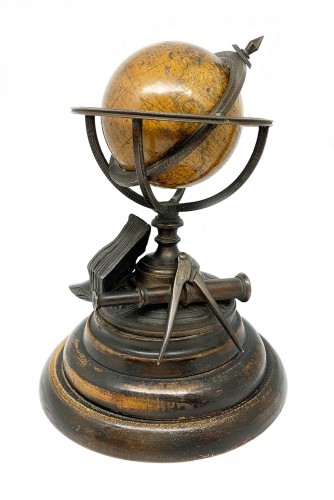 Collections Instruments scientifiques - Globe terrestre miniature. Newton & Son, Londres, post 1833, ante 1858