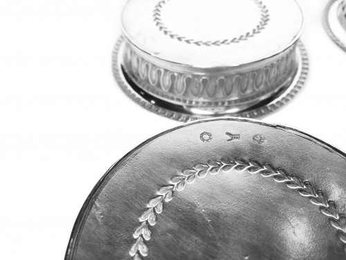 Douze sous-verres et quatre sous-bouteilles - Antonio Mantelli Milan,vers 1835 - 