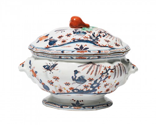 Ancient Italian Maiolica Tureen Milano, 1770 circa