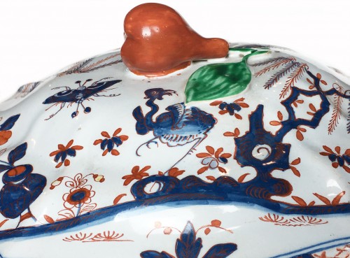 Ancient Italian Maiolica Tureen Milano, 1770 circa - Porcelain & Faience Style 
