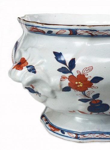 18th century - Ancient Italian Maiolica Tureen Milano, 1770 circa