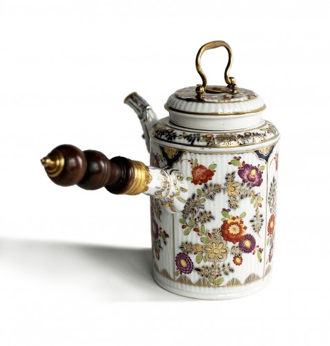 Porcelain & Faience  - Porcelain Chocolate Pot. Meissen 1740 Circa
