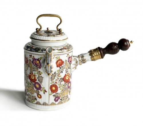 Antiquités - Porcelain Chocolate Pot. Meissen 1740 Circa