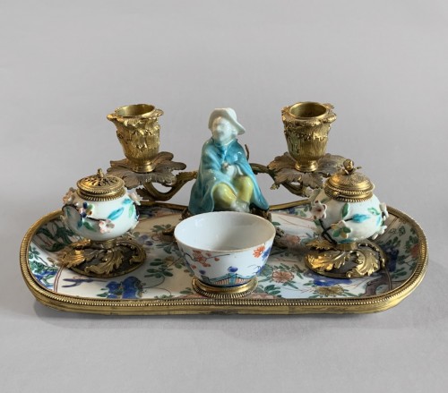 Encrier en porcelaine montée en bronze dorée - Objet de décoration Style Régence