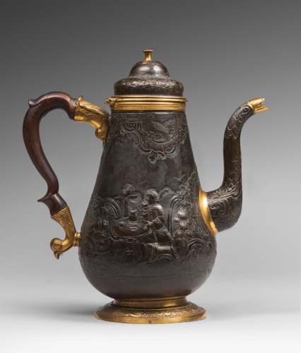 A gilt and patinated copper coffee pot - Ural, circa 1770 - 