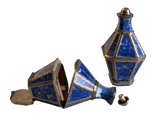 A pair of gold mounted lapis lazuli boxes/flasks