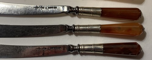 Service de couteaux et fourchettes en agate monté en argent, Londres 1700-1720 - Argenterie et Orfèvrerie Style 
