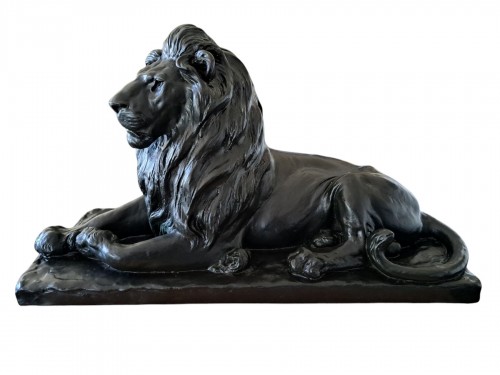 Japanese Bronze By Ichiga NUMATA - Reclining Lion