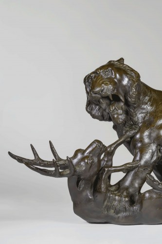20th century - Japanese Bronze By Akimitsu - Tiger Attacking A Stag