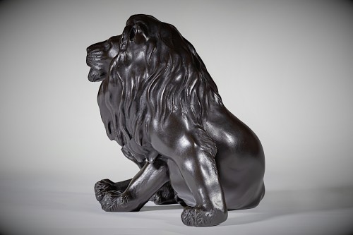 Lion, Japanese bronze by ATSUYOSHI for the Maruki Company - 